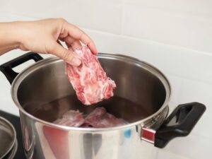 Cara memasak daging sapi agar empuk
